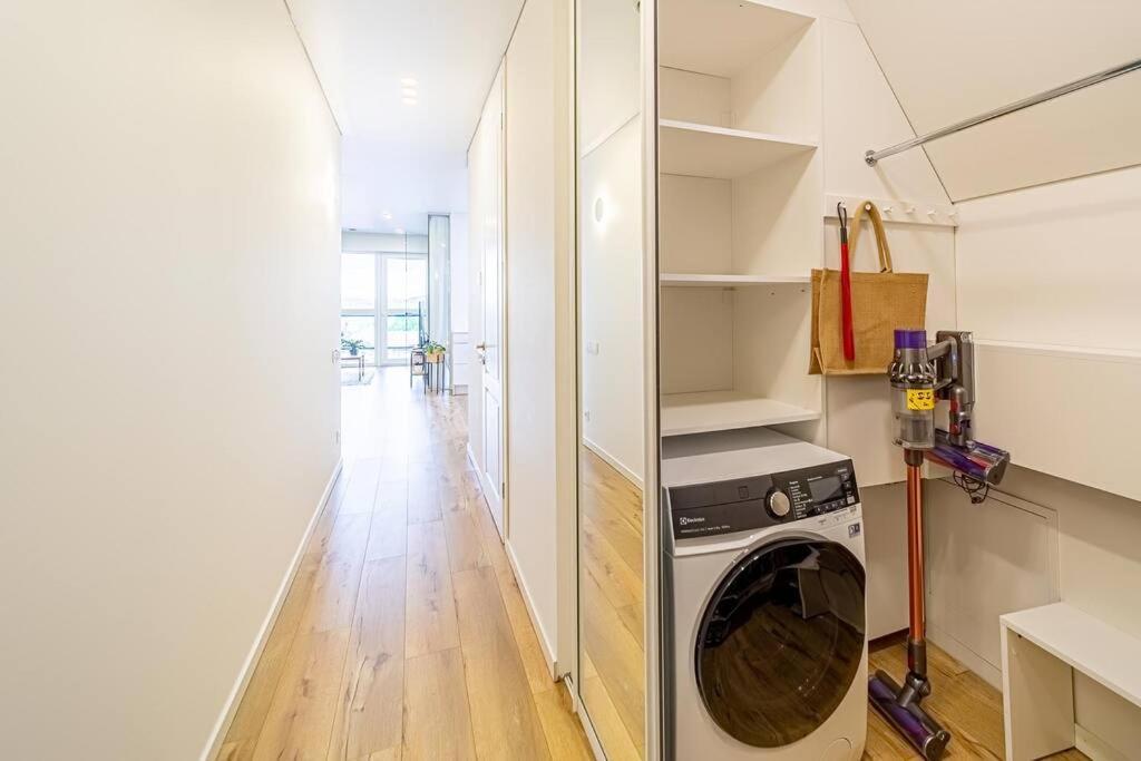 Sky Apartment With Free Parking And Balcony & Ac Kaunas Eksteriør bilde