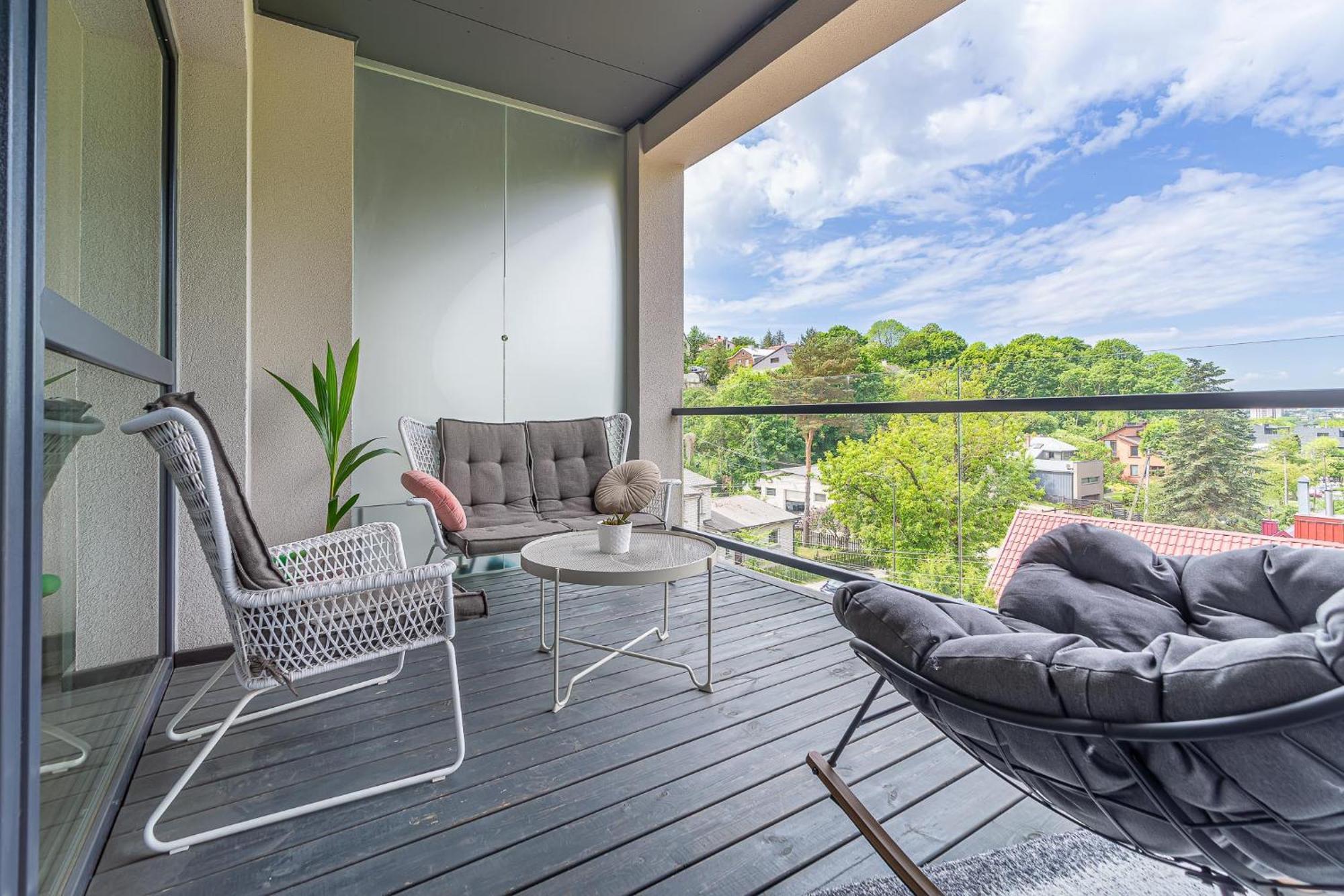 Sky Apartment With Free Parking And Balcony & Ac Kaunas Eksteriør bilde